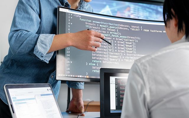 Hackathon Zentrova 2026: 48 giờ, 62 đội và những sản phẩm AI đầu tiên
